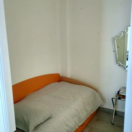 Alfaro Apartament *